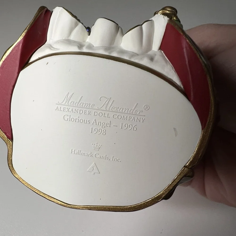 Hallmark Glorious Angel Madame Alexander Keepsake Christmas‎ Ornaments 1998